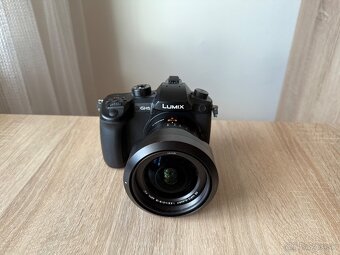 Panasonic Lumix GH5 s 2 objektívmi 2 baterkami a mikrofónom - 3