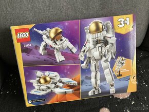 Lego Creator 31152 Astronaut - 3