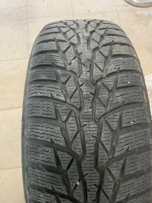 Predam pneu nokian 205 55 r16 - 3