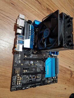 ASRock Z97 Extreme 6 + CPU I7-4790 3,6ghz a 16GB RAM - 3