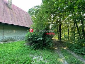 Krásna Eta veľká murovaná chata v lese v dosahu MHD (F377-13 - 3