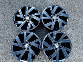 ORIGINAL VW GOLF VIII DISKY 5x112 R18 BLACK - 3