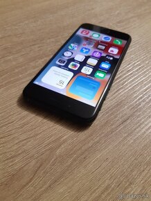 iPhone 7 / 128GB Nová batéria Super stav - 3