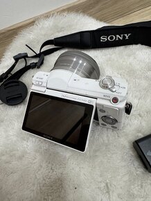 Sony A5100 biely s objektívom - 3