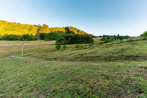 Chatka s popisným číslom pod hradom Lietava - 3