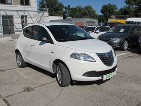 Lancia Ypsilon 0,9 t.air CNG Benzin - 3