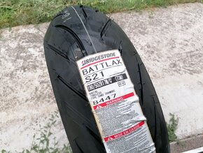 190/55 alebo 190/50 BRIDGESTONE S21 Hypersport - 3