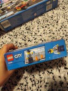 LEGO City 60239 - 3