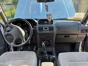 Mitsubishi PAJERO 2.5 rv. 2004 - 3