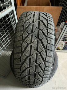 Zimné gumy 235/40 R18 - 3