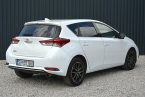 Toyota Auris 1.6 D, kamera, sezónne prezutie - 3