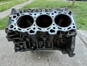 Blok motora V6 - 3
