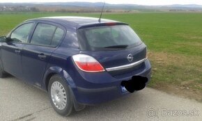 Opel Astra H 1.4 - 66 kW, hatchback, benzin, manual - 5r./5d - 3