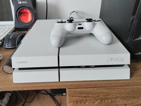 Playstation 4 slim - 3