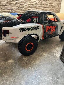 Traxxas udr - 3