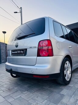 Volkswagen Touran DSG 2.0tdi 103kw - 3