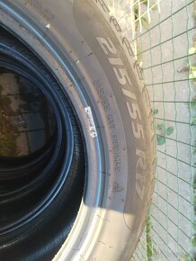 Predám zimné pneumatiky Pirelli 215/55R17 98V - 3