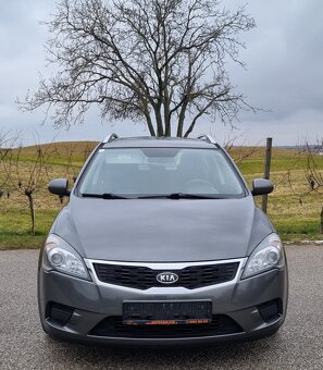 Kia Ceed 1.6 CRDi 66KW/90PS R.V.12/2012 - 3