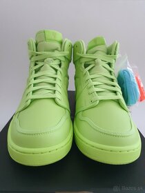 Nike Jordan 1 Retro Ajko Billie Eilish Ghost Green  WMNS - 3