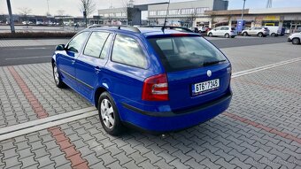 Škoda Octavia Combi 2,0 TDi - Digitální klimatizace,serviska - 3