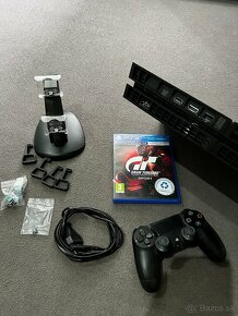 PS4 500GB + nabíjacia stanica - 3