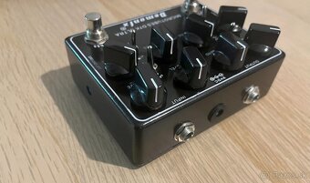 DemonFX Microtubes B7K Ultra V2 Bass Preamp Pedal - 3