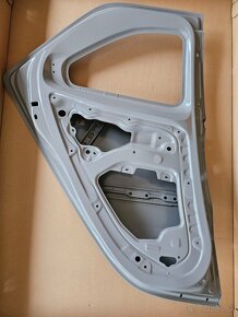 Zadné ľavé dvere originál Toyota Aygo X - 670040H070 - 3