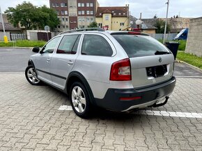 Škoda Octavia II  2.0 TDI SCOUT 4x4 - 3