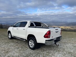 Toyota Hilux - 3