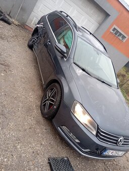 Rozpredám vw.passat B7 combi 1.6tdi 6.manual - 3