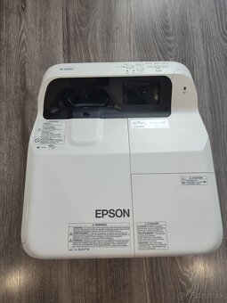 EPSON EB-695Wi - 3