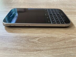 Blackberry Classic Q20 - 3