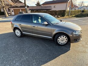 Predám Audi A3 1.6 mpi 75kw rv2012  108000km - 3