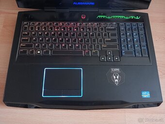 rozpredám na diely notebook Dell Alienware M17x - 3