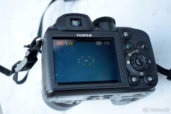 FujiFilm FinePix S1000 - 10 mpx - 3