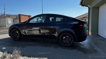 Tesla Model Y Long Range - 3