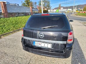 Opel Astra Caravan 1.9 CDTi Enjoy - 3