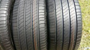 235/40/R18--95W--NOVE PNEU.-Dot 0324 - 3