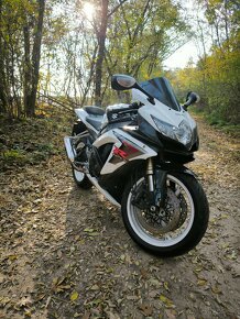 Suzuki GSXR 600 - 3