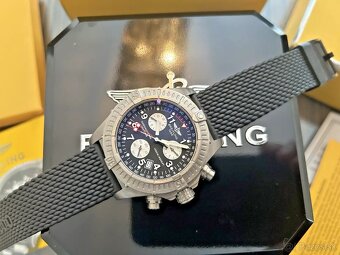 Hodinky Breitling Avenger M1 Titan 44mm - 3