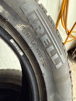 Pirelli 215/60 r17 - 3