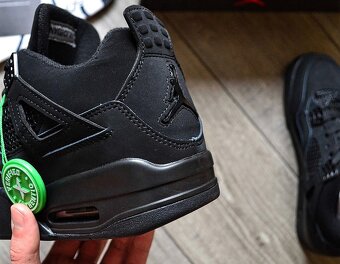 Nike Air Jordan 4 'Black Cat' - 3