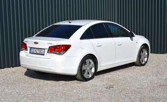 Chevrolet Cruze 1.8 SR voz, Automat - 3