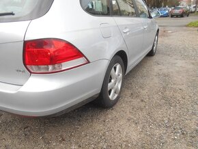 Volkswagen Golf 1.9 TDI TOP STAV - 3