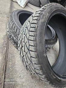 225/40 r18 - 3