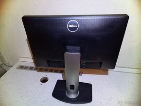 22" monitor Dell P2213, 16:10, 1680x1050 - 3