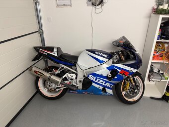 SUZUKI GSX-R1000 K1 - 3