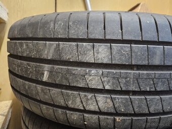 245/45 R18 W639 - 3