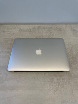 MacBook Air (13-inch, Early 2015) - 3