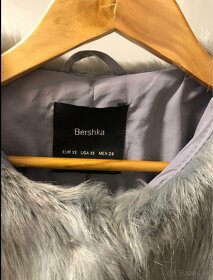 Bershka kozusinova bunda, velkost XS - 3